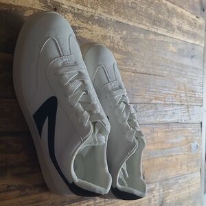 Dolce Vita White Sneakers with Black Accent Size 7